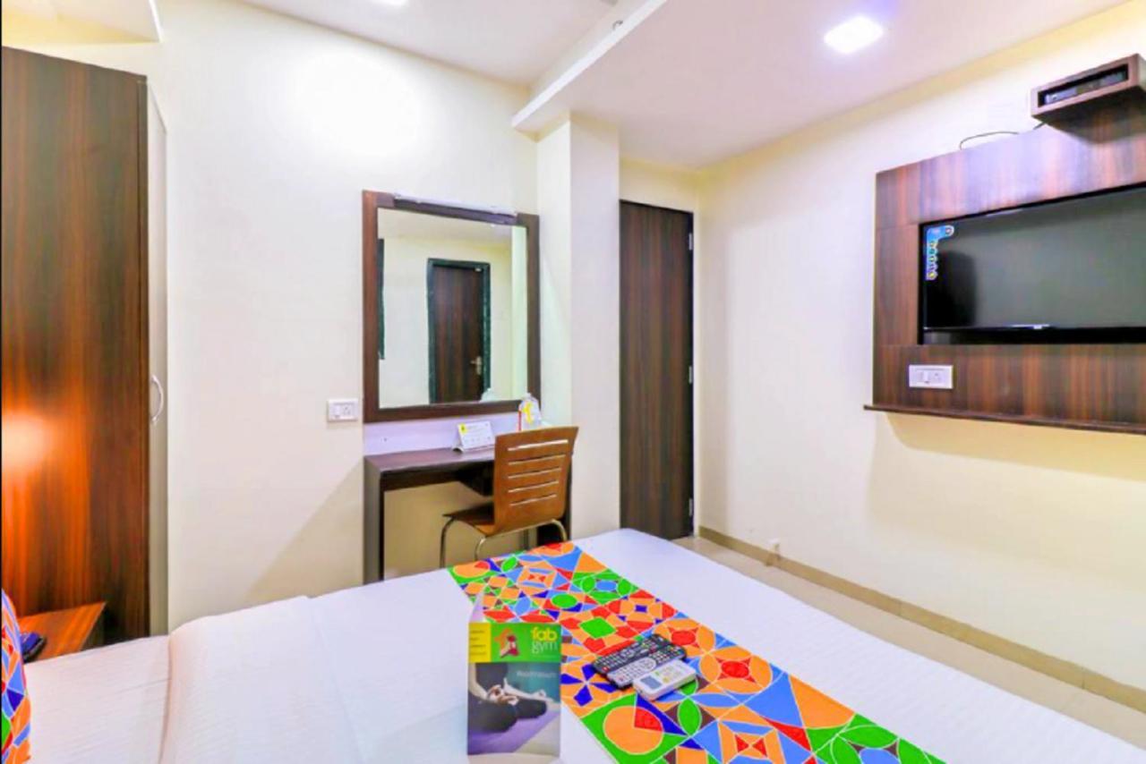 Fabhotel Galaxy Suite Mumbai Bagian luar foto