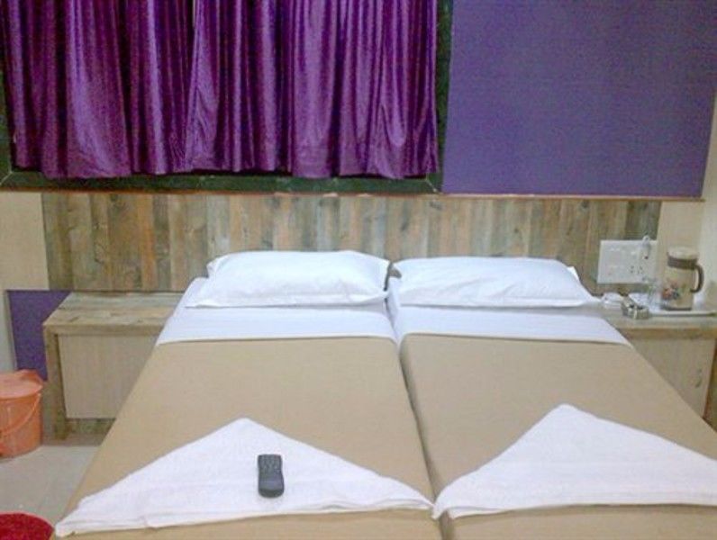 Fabhotel Galaxy Suite Mumbai Bagian luar foto